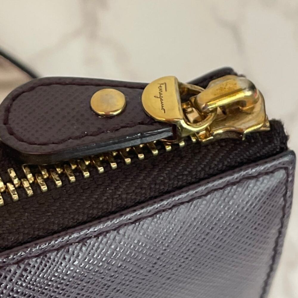 SALVATORE FERRAGAMO Gancini Zippered Leather Wallet Purple/Plum EUC - Picture 7 of 9